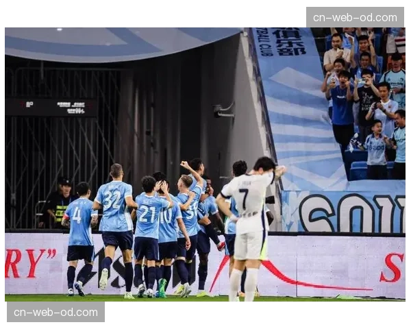 深圳新鹏城五球大胜武汉三镇 积分追平第一集团